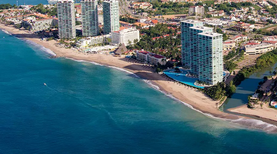 Real state in hotel zone ,puerto-vallarta